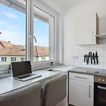 Cruwzo I Apartment Close To The Trade Fair